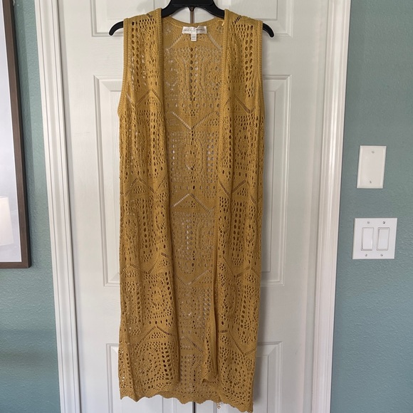 Chelsea & Theodore Sweaters - Sleeveless Crochet Long Cardigan